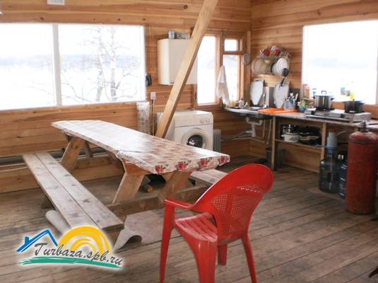 База «Угребись»