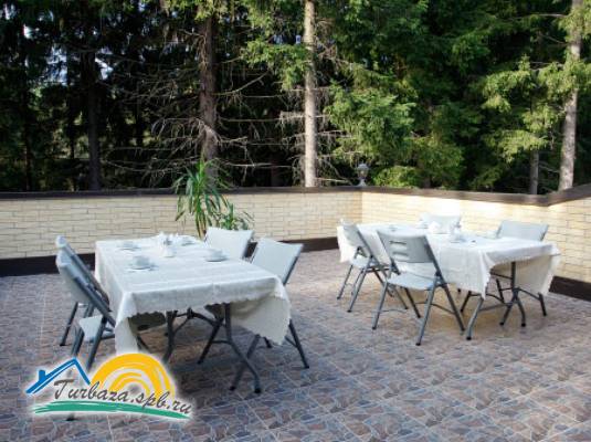 Отель «Домик Охотника»