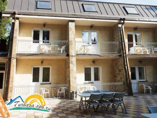 Отель «Домик Охотника»