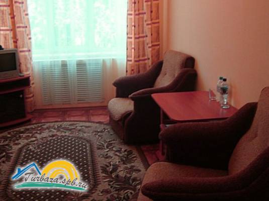 Мини-гостиница «Лужский берег» 