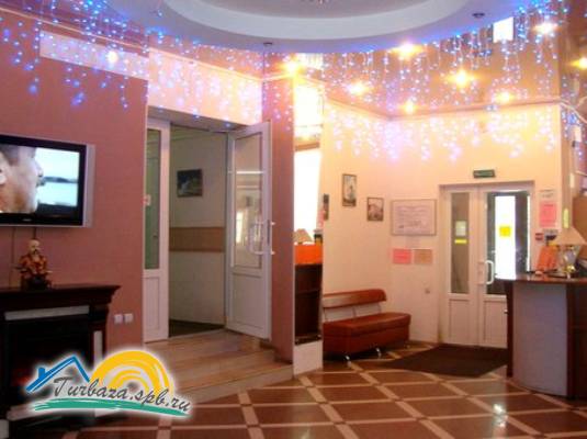 Мини-гостиница «Лужский берег» 