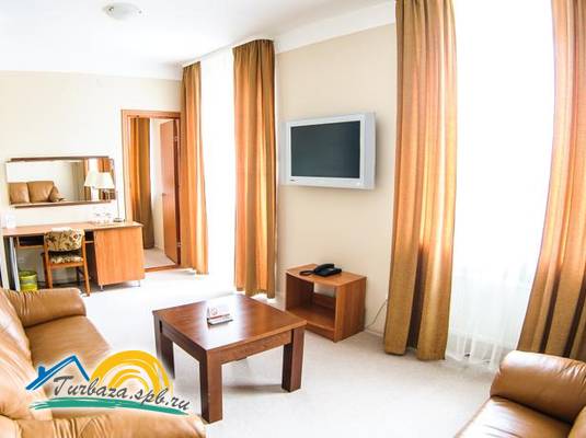 Отель «Нарва» 