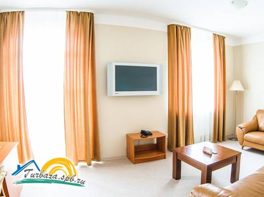 Отель «Нарва» 