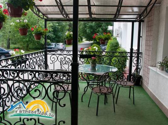 Отель «Домик у причала»