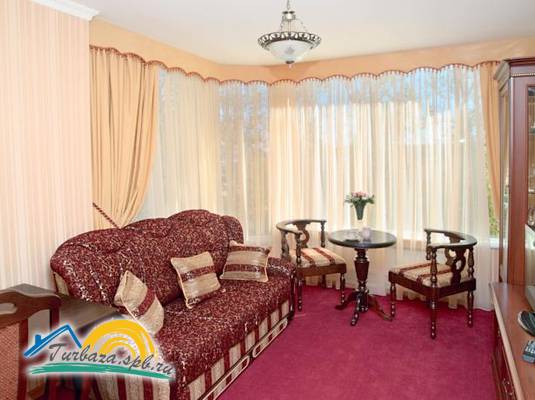 Отель «Домик у причала»