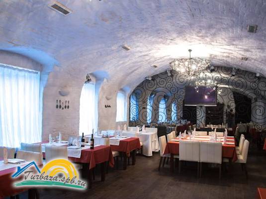 Отель «Летучая мышь»