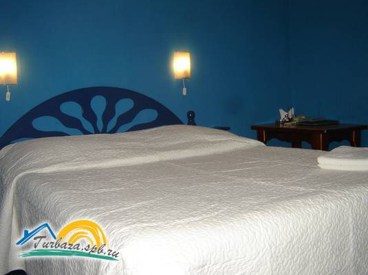 Кафе-отель «Черное и Белое»