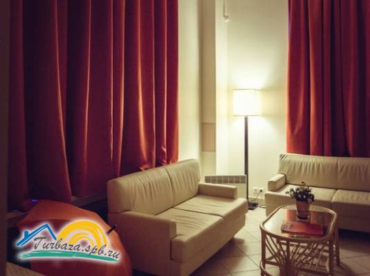 Отель «Новый Петергоф» 