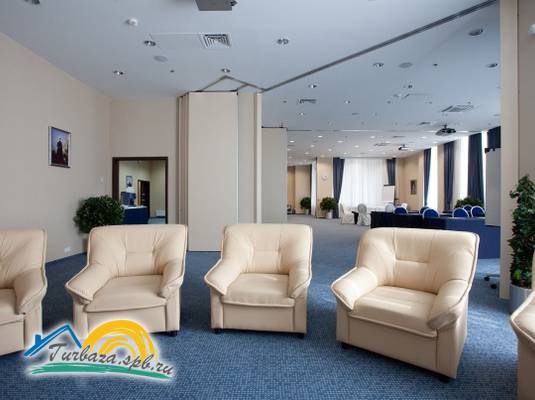 Отель «Новый Петергоф» 