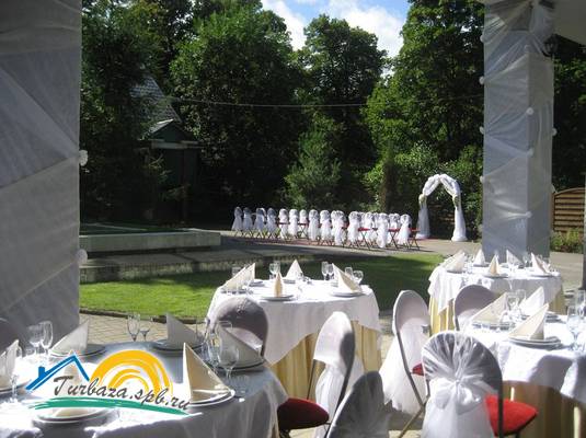 Загородный клуб «Аут»