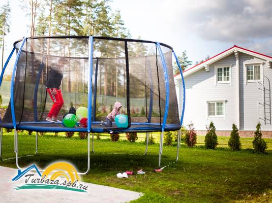 Коттеджный комплекс «Озеро Лунное»