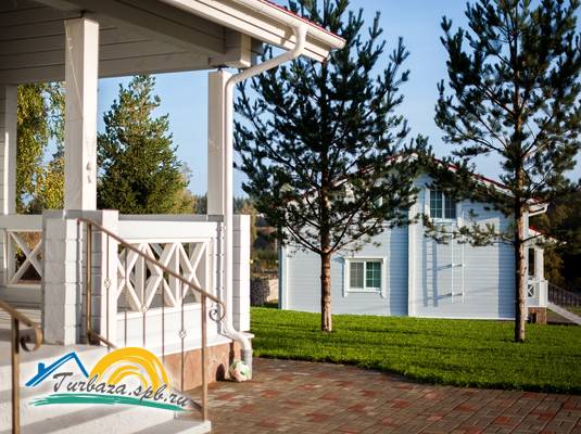 Коттеджный комплекс «Озеро Лунное»